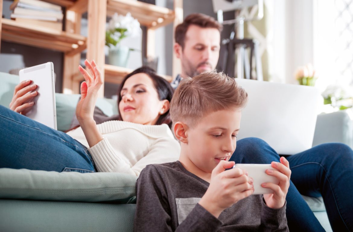 Како нашата кариера ги „погодува“ децата