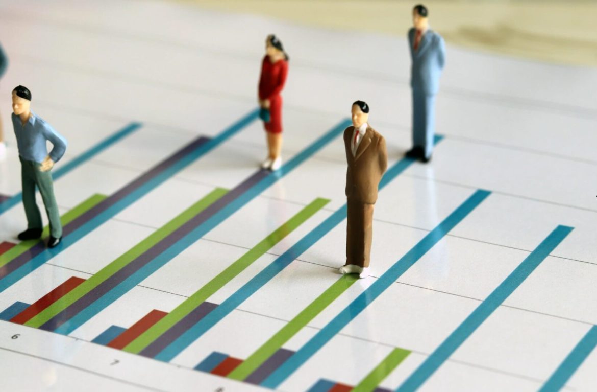 ЕК Компаниите со над 250 вработени јавно да ги објават платите на вработените