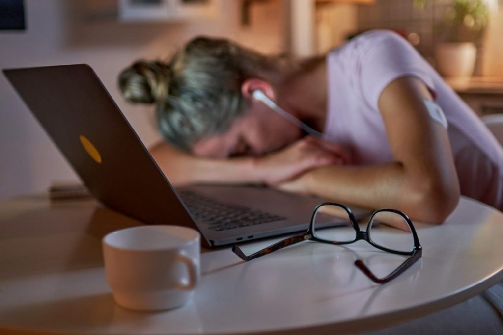 Португалија им забрани на компаниите да ги бараат вработените после работно време